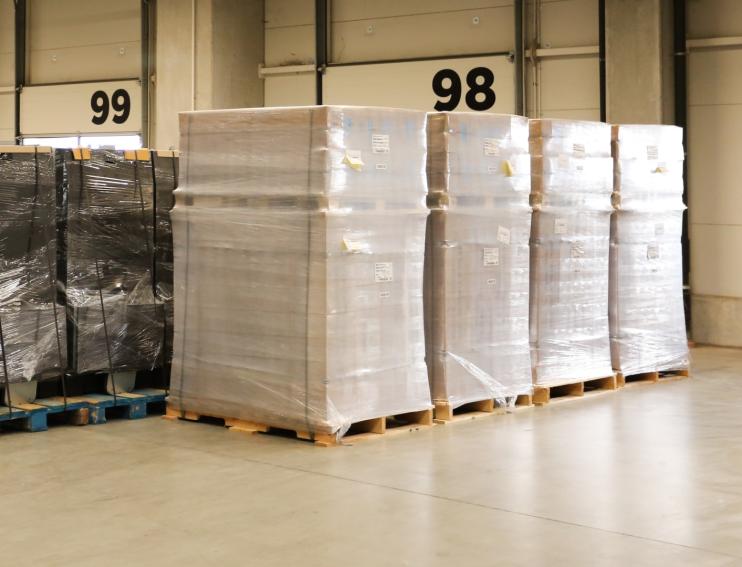 paleti de marfa ambalati la rampa in depozitul RARA Logistic din Bucuresti CTP1