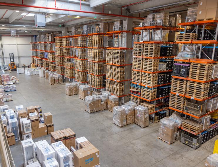 marfa in procesul de depozitare din depozitul RARA Logistic P32 Sibiu Sura Mica
