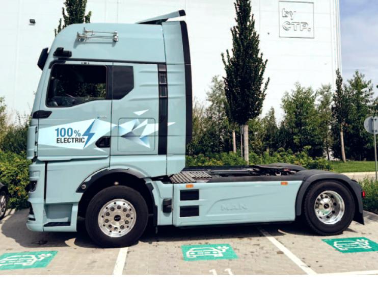 imagine camion electric MAN folosit ca test in colaborarea firmelor RARA Logistic si CTP pentru transport total electric